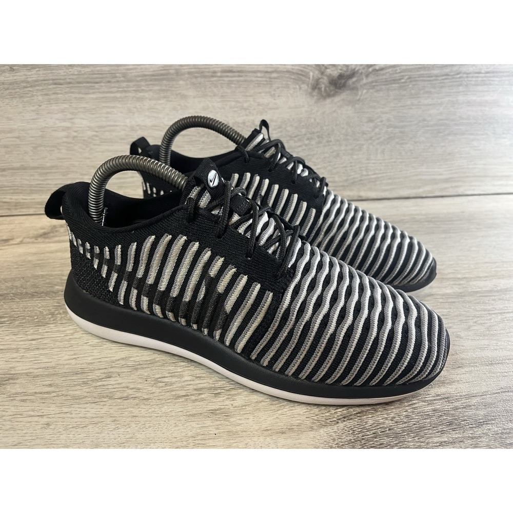 Nike Womens Roshe Two Flyknit 844929-001 Black Running Shoes Sneakers Size 7.5